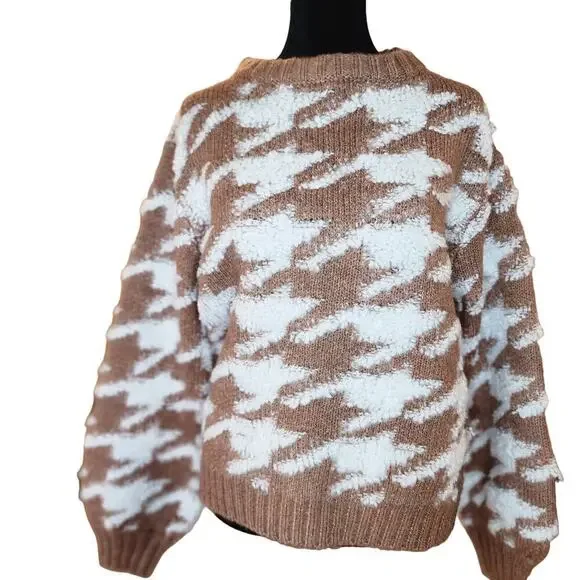 Line & Dot Houndstooth Sweater - Picture 4 of 16